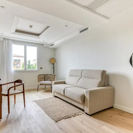 Zenitude La Valadiere, Ascend Collection 4* Juvignac