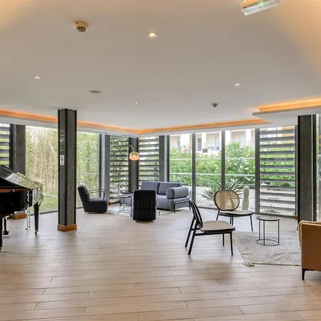 Hotel Zenitude La Valadiere, Ascend Collection 4*
